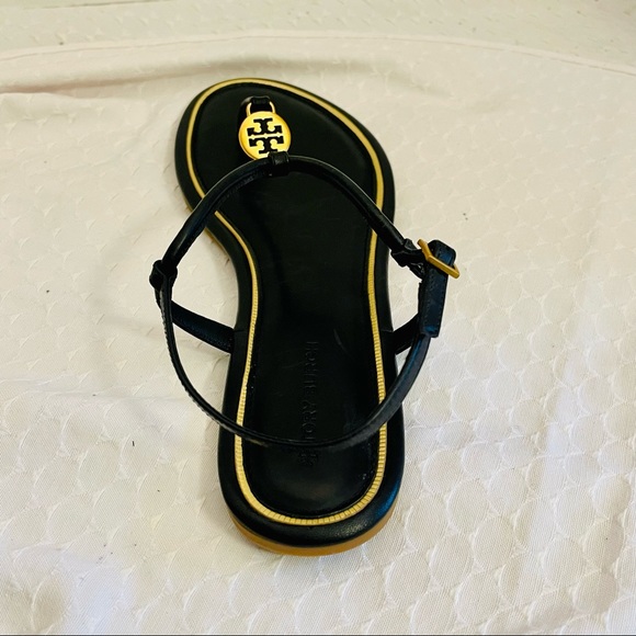 Tory Burch- Emmy Flat Sandal in Perfect Black Calf Leather, size 8.5 - Picture 10 of 11